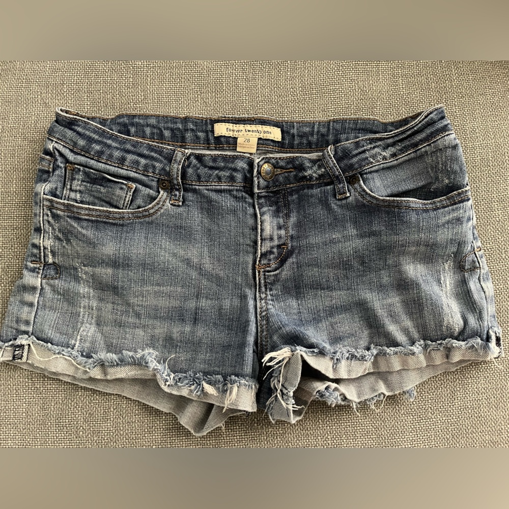 Forever 21 Mid-Rise Short - Size 28